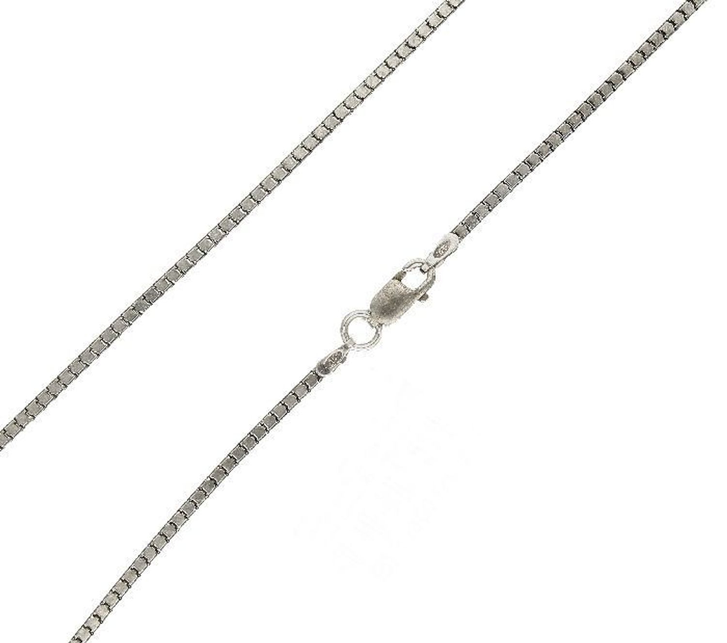 Łańcuszek srebrny płaska kostka 1,6mm DIA-LAN-6019R-925 1,6mm. Srebrny łańcuszek wykonany z wysokiej jakości srebra próby 925 w formie kostki o szerokości 1,6 mm.  Srebrny łańcuszek o ponadczasowym splocie typy kostka. Klasycz (1).jpg